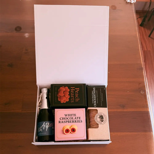 Basic Hamper :Pocketful Of Joy Hamper